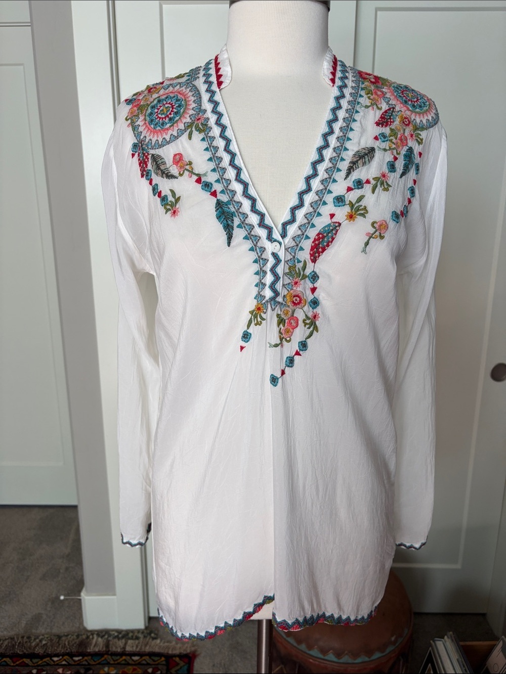 Johnny Was White Embroidered V-Neck Tunic with Multicolor Floral Accents